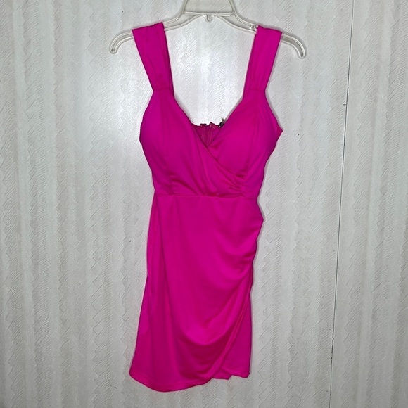 🆕 FASHION NOVA Remember My Name
Mini Dress Size S - Picture 4 of 6